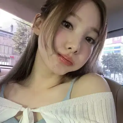 苍傲玉